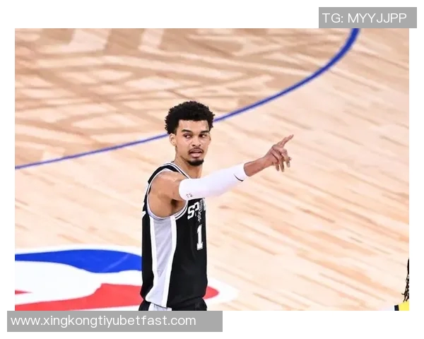 马刺未能充分挖掘文班潜力主帅战术安排遭质疑与不满